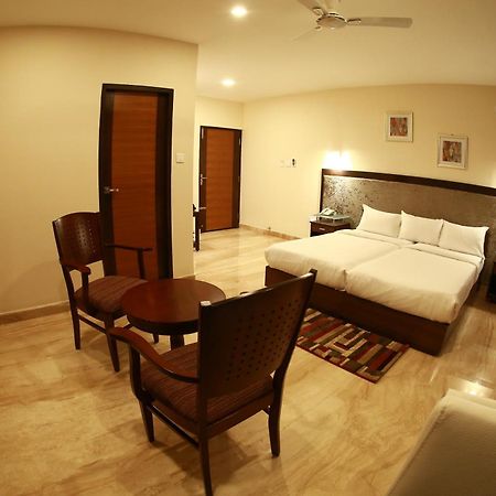 D Breeze Suites Devanahalli Екстериор снимка
