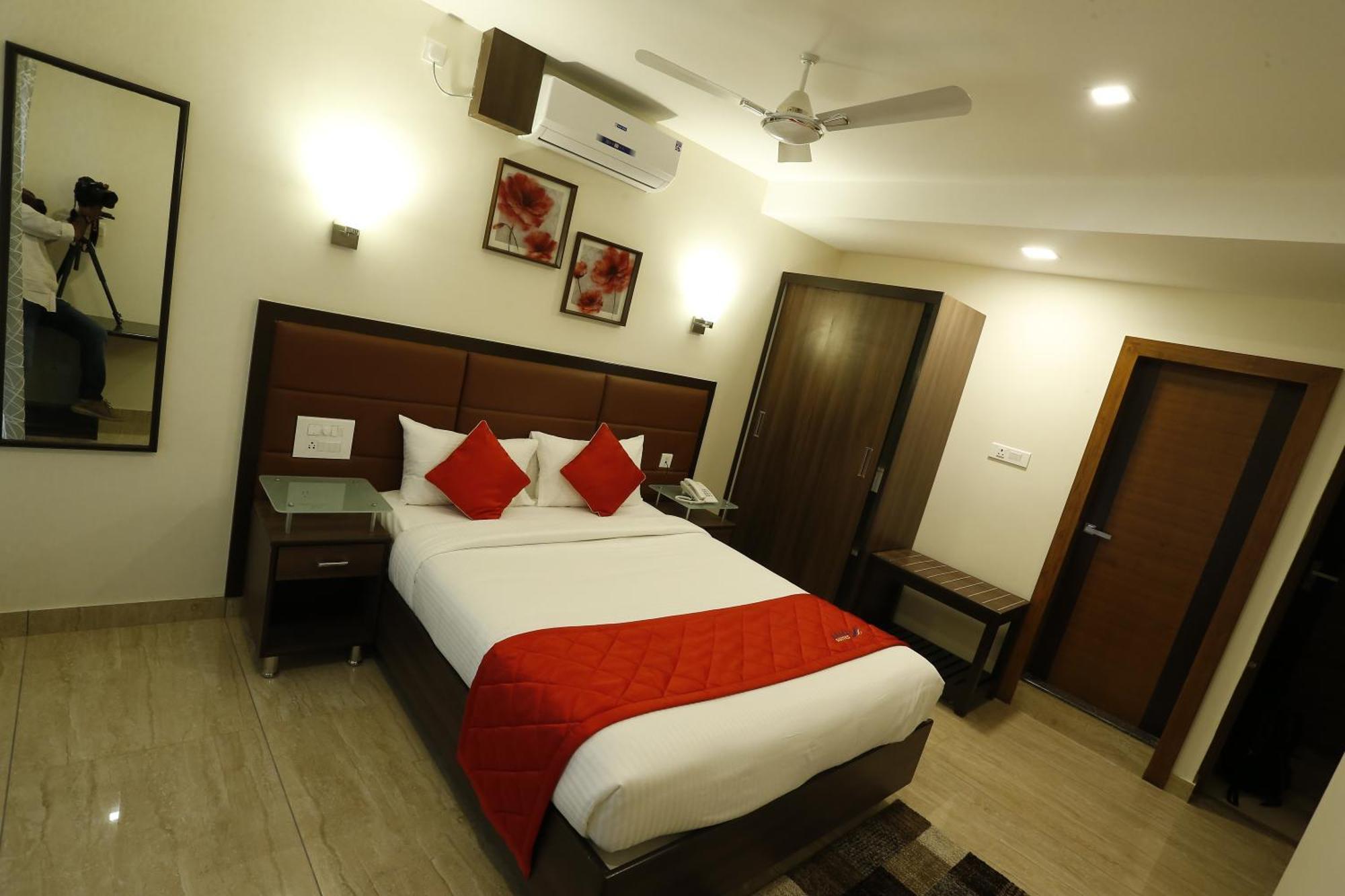 D Breeze Suites Devanahalli Екстериор снимка