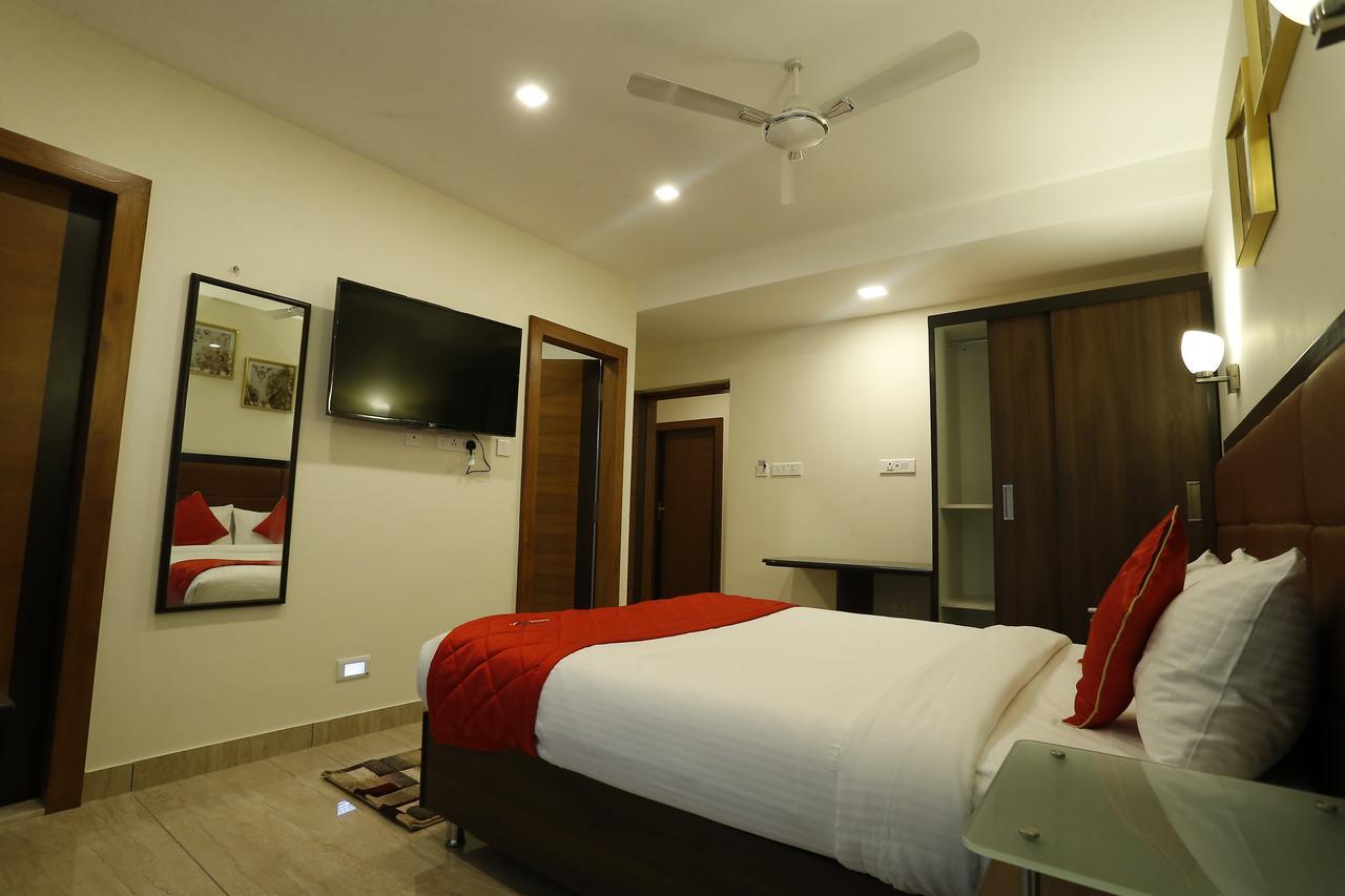 D Breeze Suites Devanahalli Екстериор снимка