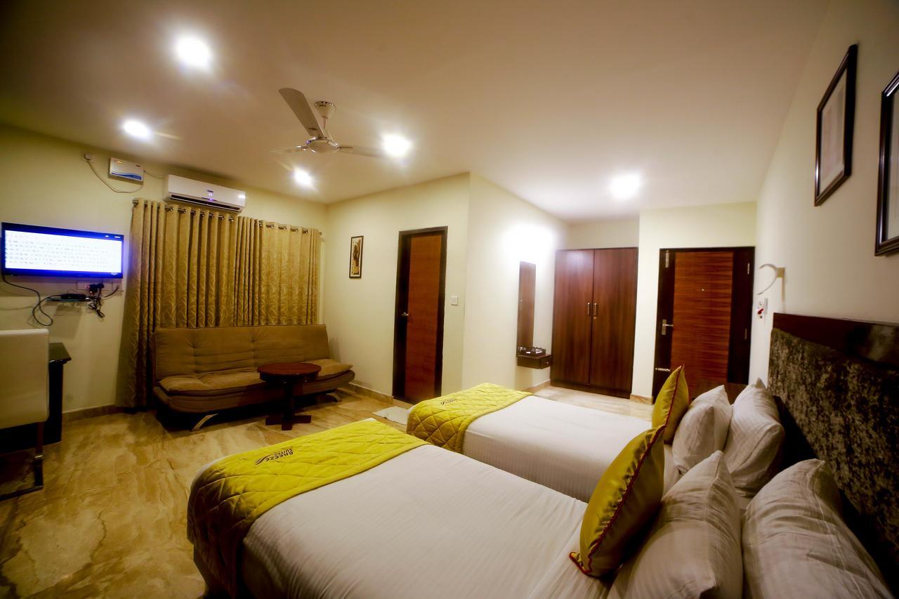 D Breeze Suites Devanahalli Екстериор снимка