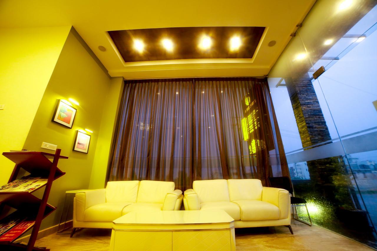 D Breeze Suites Devanahalli Екстериор снимка
