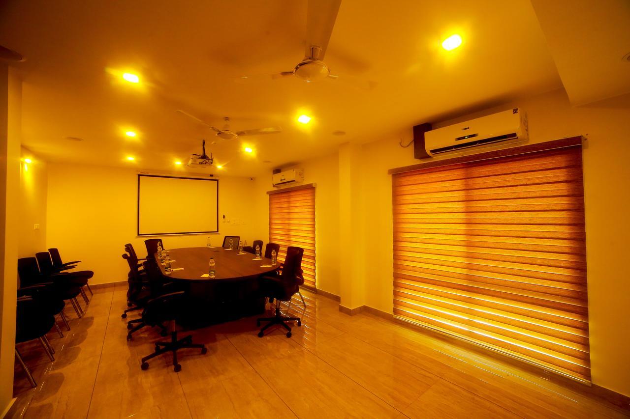 D Breeze Suites Devanahalli Екстериор снимка